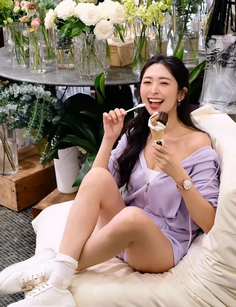 台湾极品模特！长相甜美迷人，身材实力杠杠的！