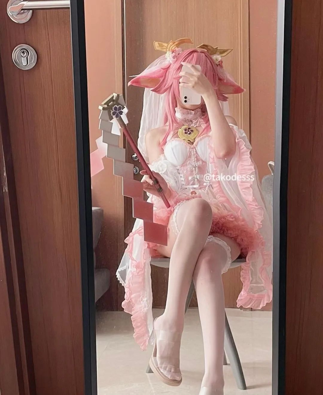 原神cos：肉丝+睡衣，甘雨太涩了！制服雷神，泳装申鹤草神真绝了！