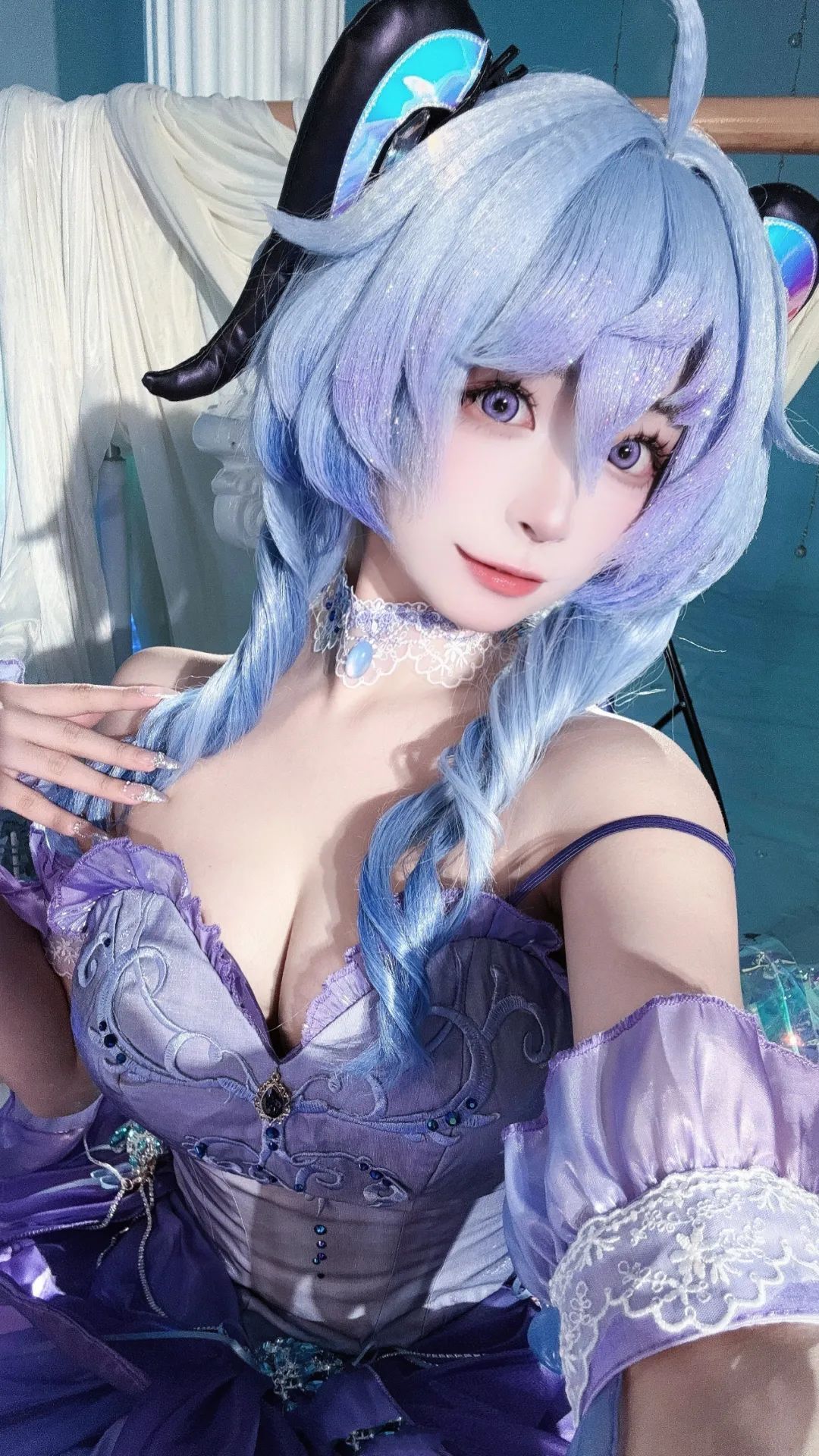 原神cos：白丝+连衣裙，甘雨新服装真清爽！优菈狂秀好身材！女士大长腿真是绝美！