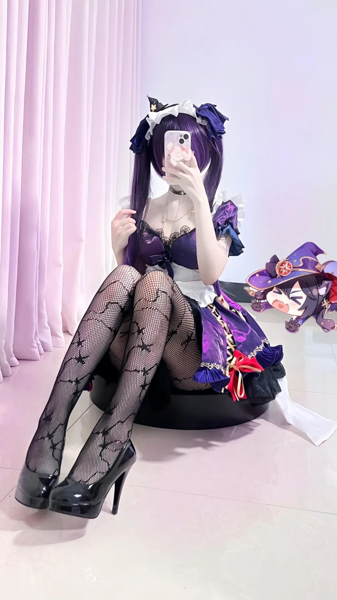 原神cos：黑丝+女仆装，双马尾莫娜巨可爱！赛车服申鹤，旗袍甘雨，紫色长裙神子！