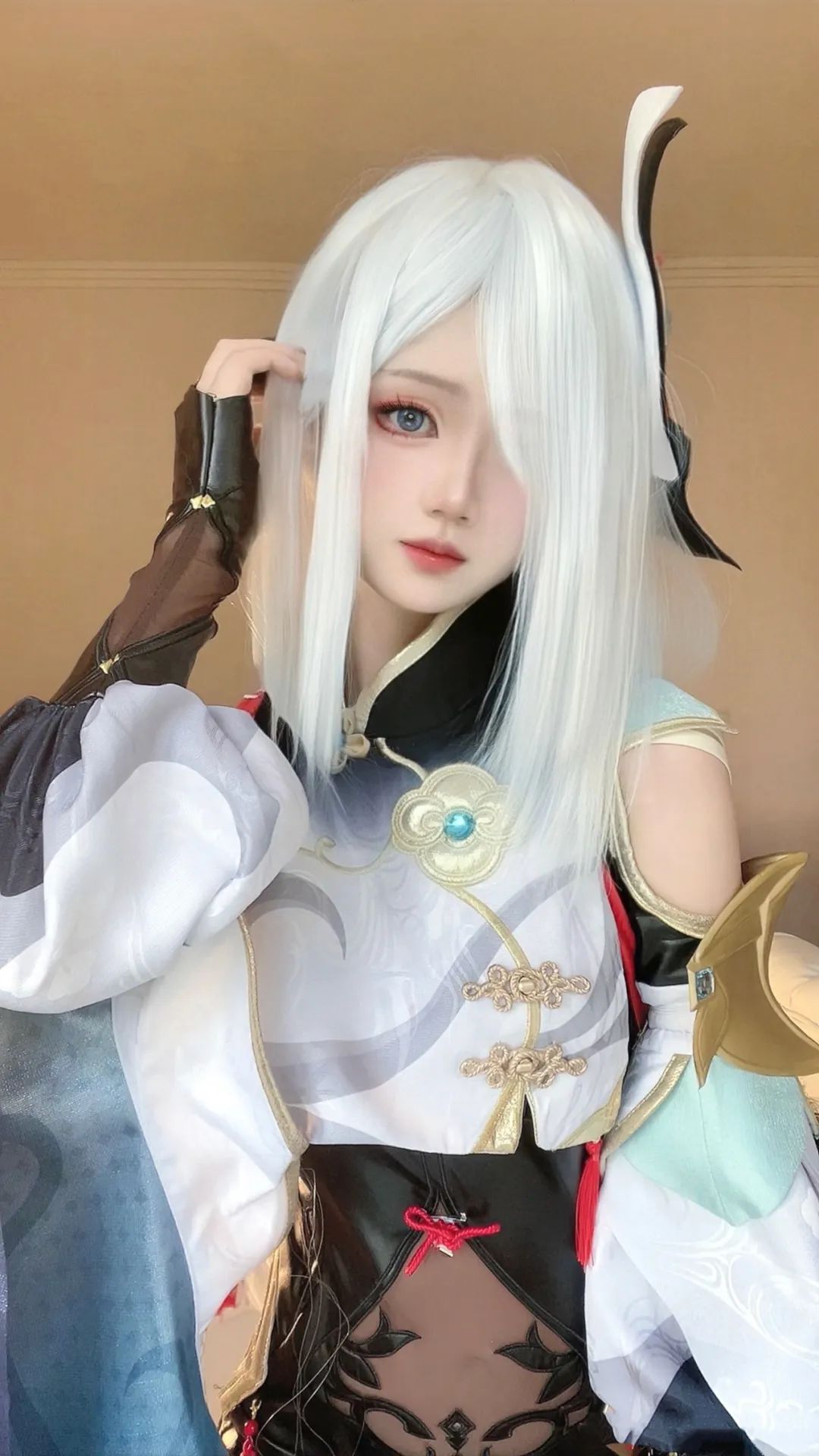 原神cos：汉服甘雨真是美爆了！绫华大小姐连衣裙真是绝美！黑丝菲谢尔，白月光归终我爱了！