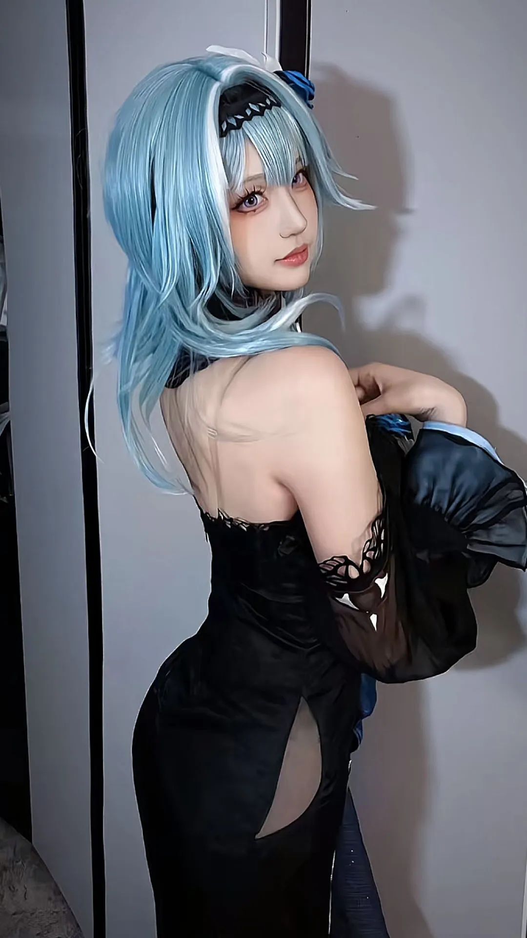 原神cos：女仆胡桃，黑色连衣裙优菈，双马尾女仆莫娜让人狂喜！公主裙心海太甜美了！