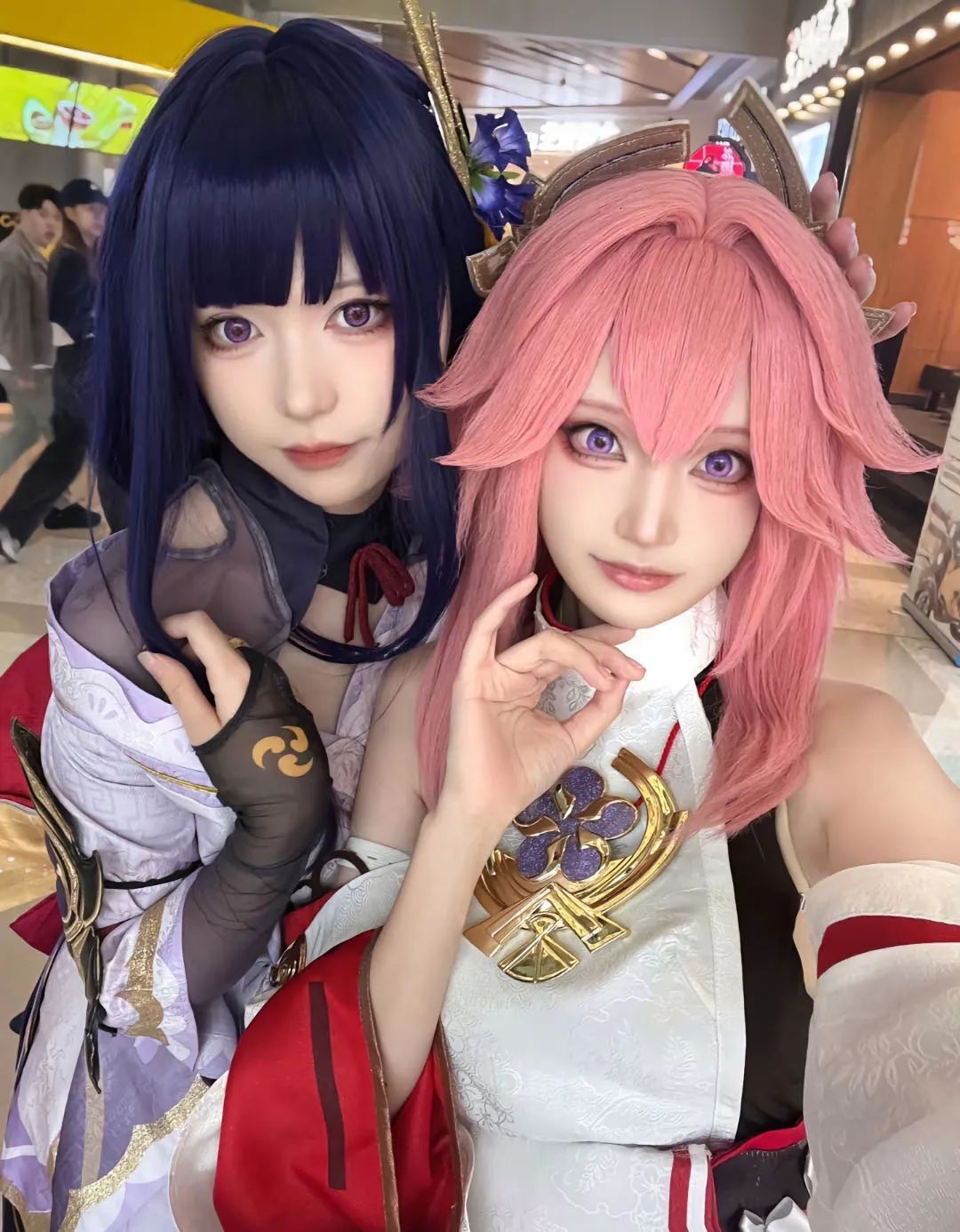 原神cos：黑丝+双马尾，女仆莫娜太美了！泳装妮露，和服雷神，绮良良表情太萌了！