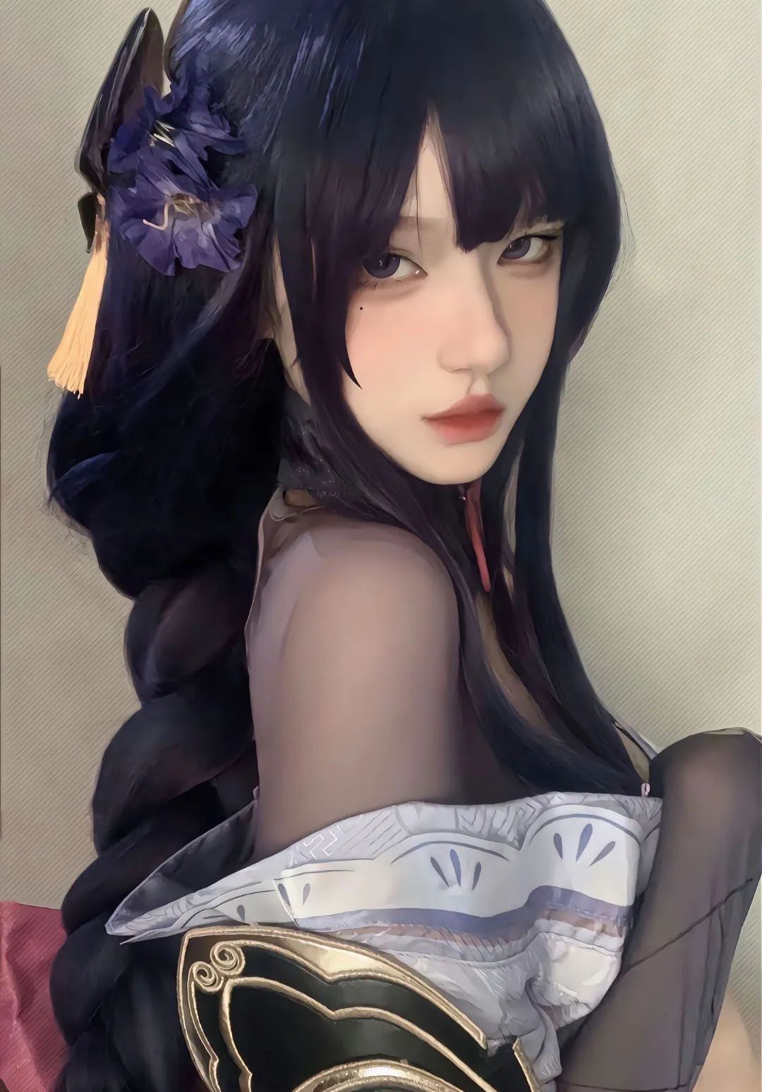 原神顶级cos：甘雨紫色纱裙太可爱了！女仆莫娜，花嫁神子，泳装申鹤，浴袍雷神太漂亮了！