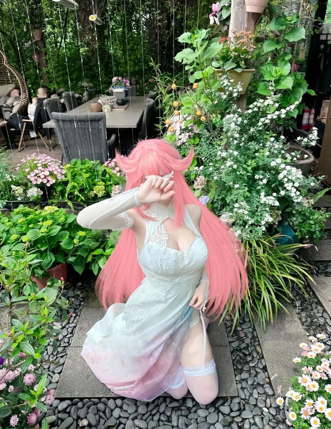 原神cos：黑丝+制服，雷神太御了！兔女郎甘雨，公主裙刻晴太俏皮了！JK绫华，黑丝纱裙申鹤美翻！