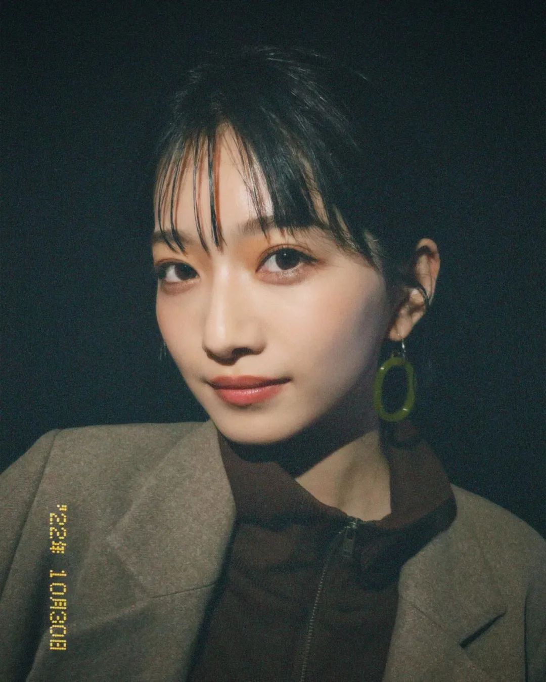 模特小室安未，日本少见的冷淡风清秀气质美女