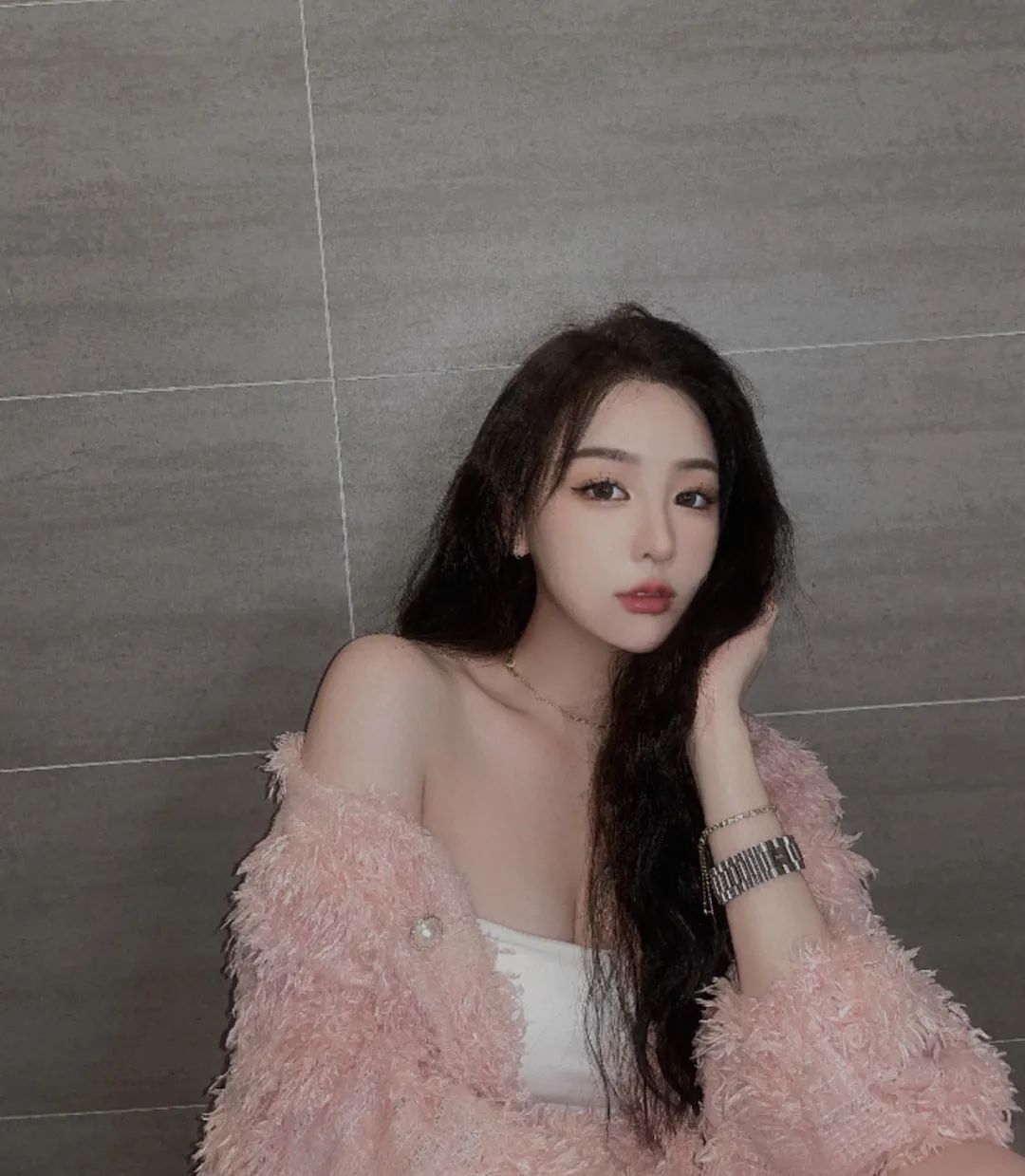 INS美女 | 台湾模特Yami，高冷风的台妹
