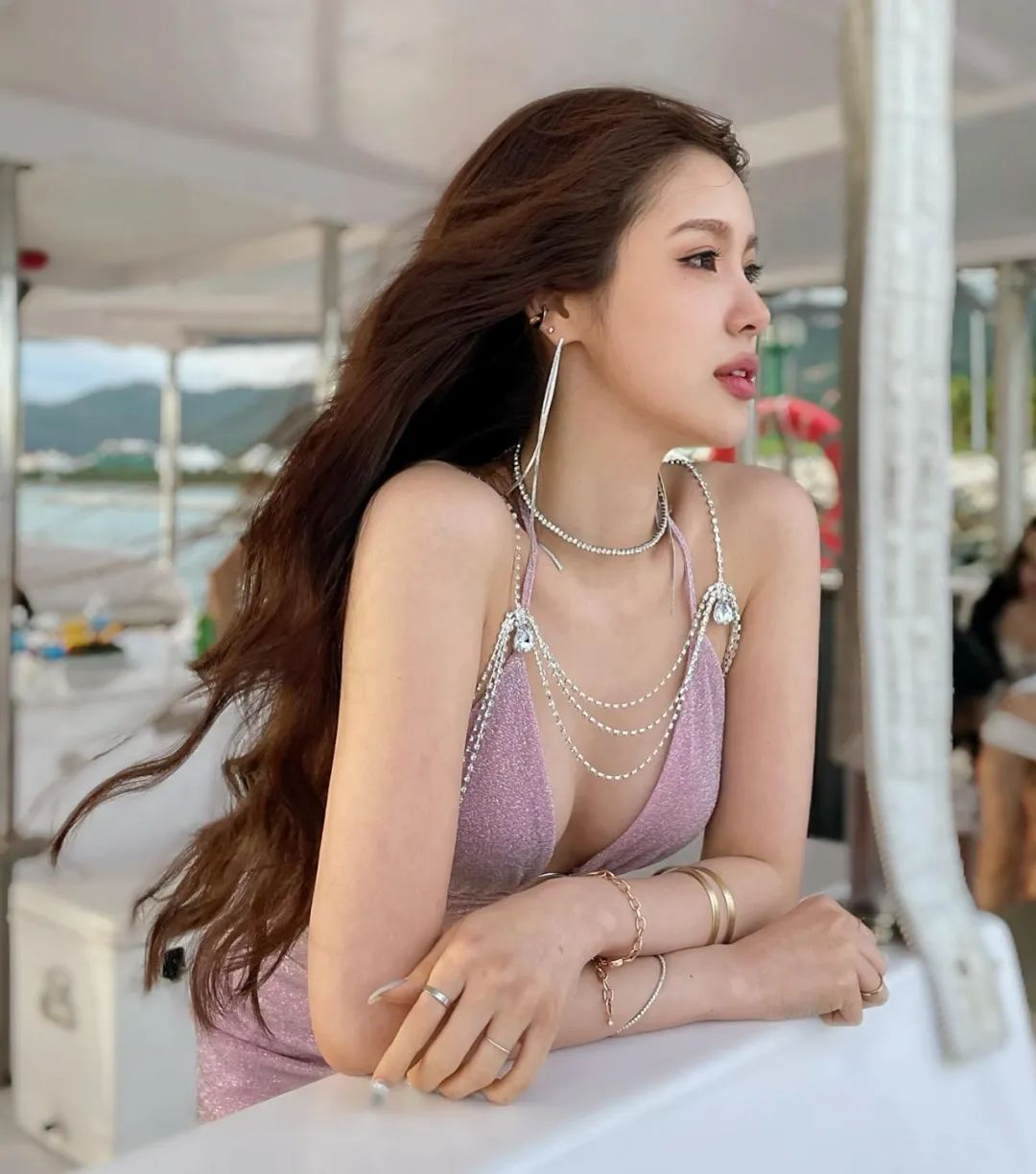 INS美女 | 韩国模特大赛冠军选手，长相和身材都属完美
