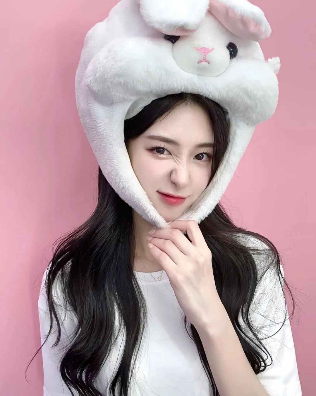韩国网红模特hyoppeu，高颜值火辣身材，可甜可御的女老板