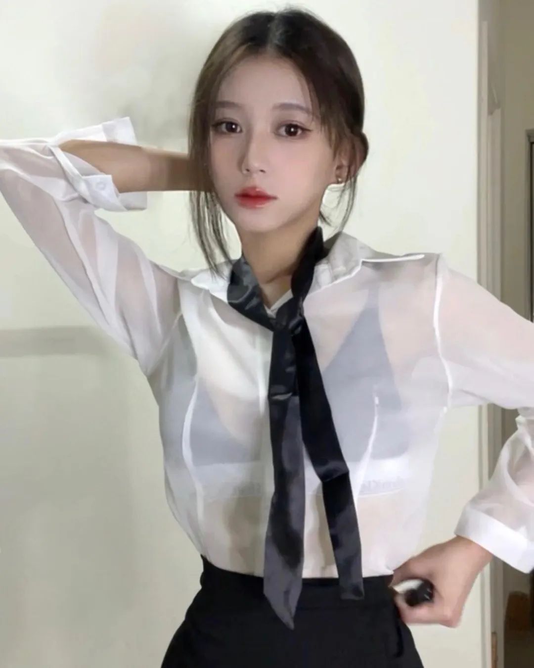 台湾纯欲风内衣模特，穿麦当劳比基尼的小姐姐