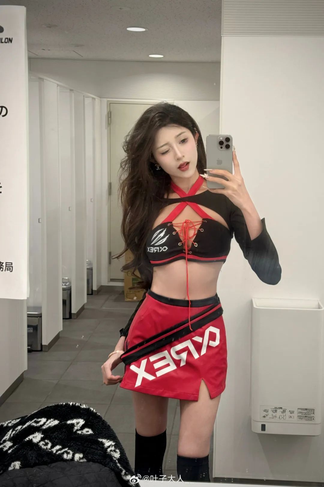 叶子大人 | 火到日本的国内车模小姐姐