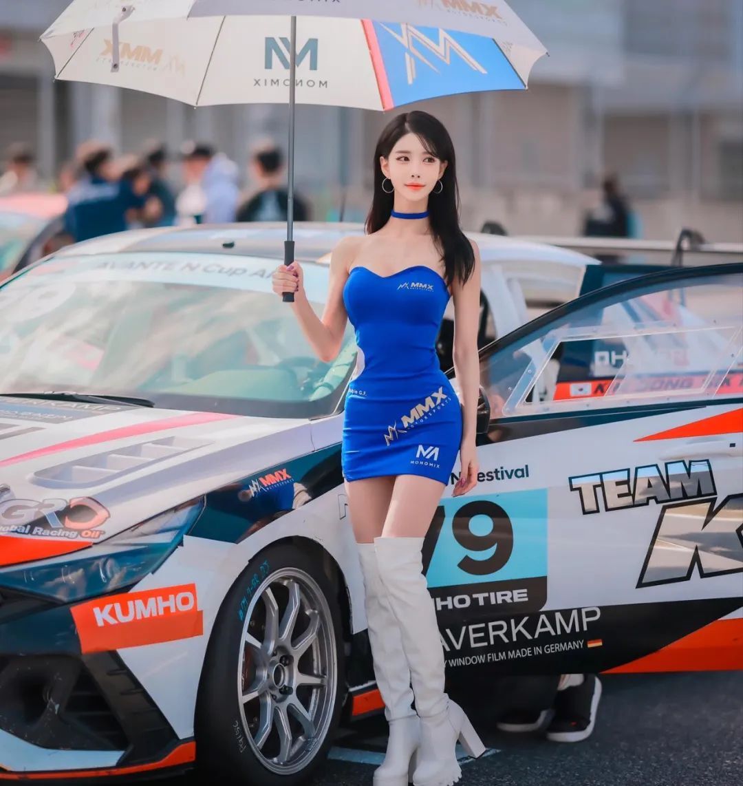 韩国车模 | 甜美长相大长腿，性感妖娆好身材！