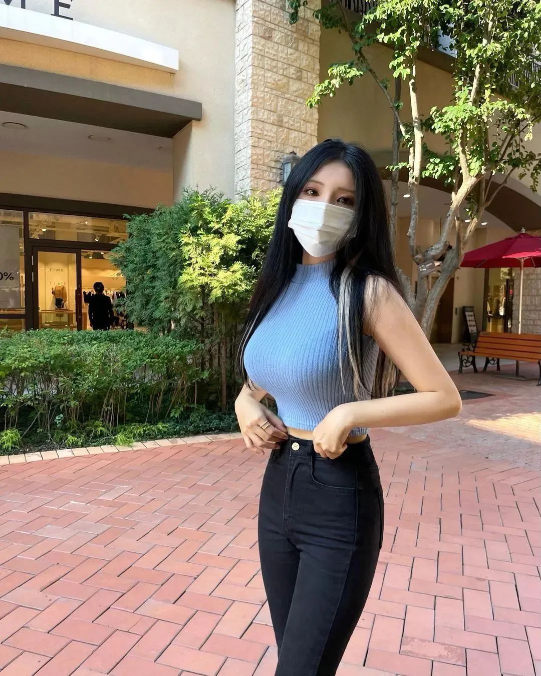 [仙女集]有美一人，灿如春华，皎如秋月