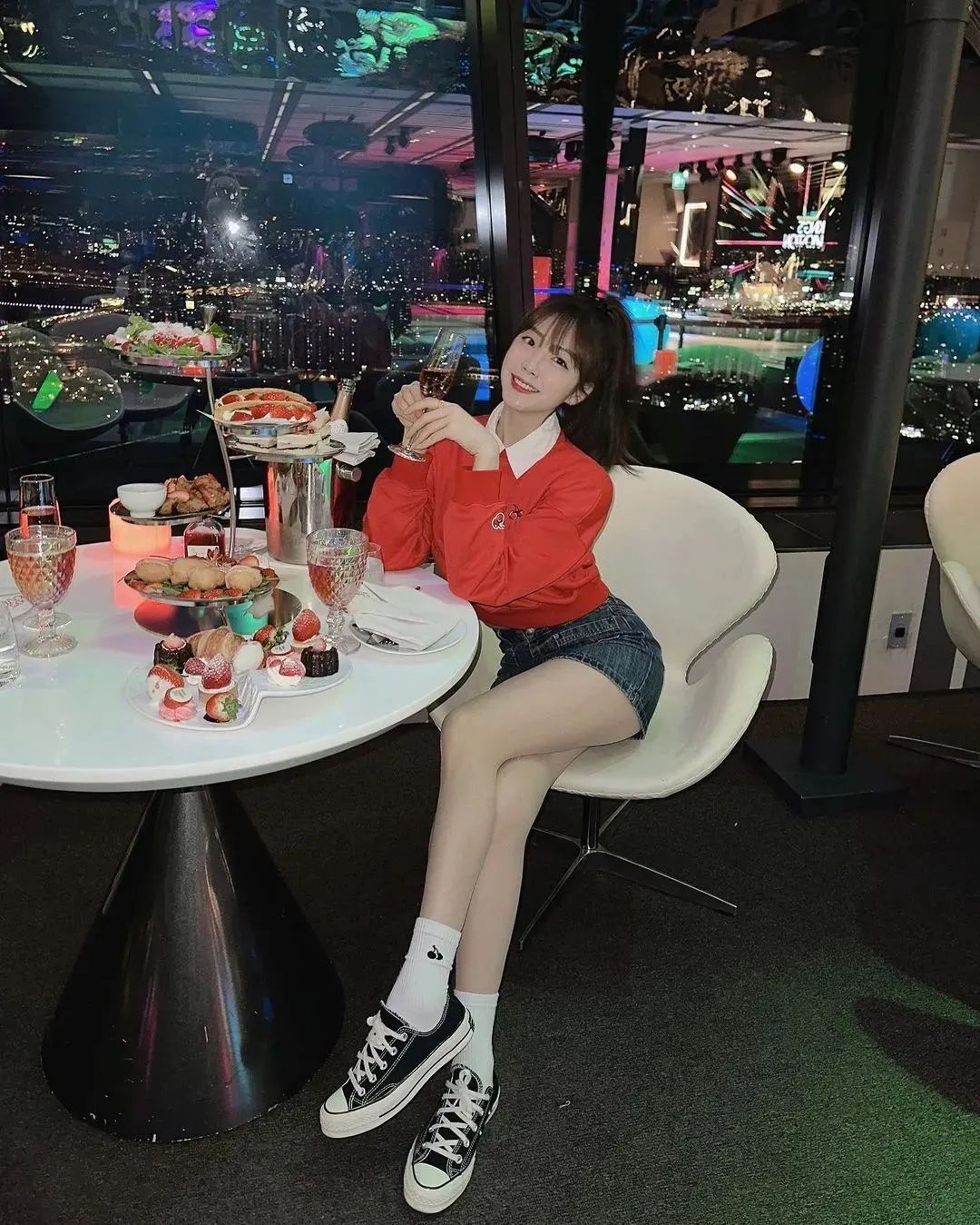 [仙女集]韩国有佳人，袅娜少女羞，岁月无忧愁