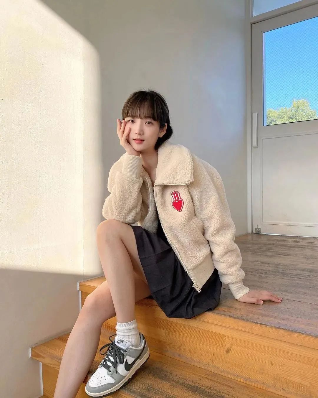 [仙女集]悦目是佳人，荷花羞玉颜