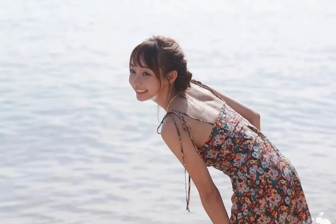 [仙女集]眉梢眼角藏秀气，声音笑貌露温柔