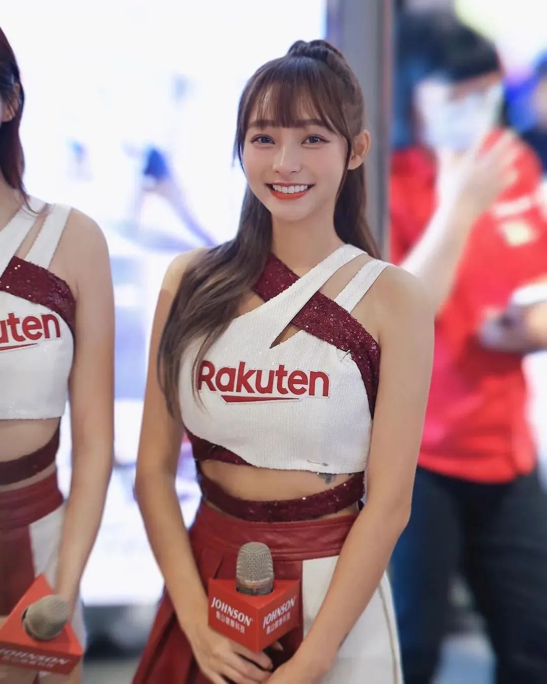 [仙女集]眉梢眼角藏秀气，声音笑貌露温柔