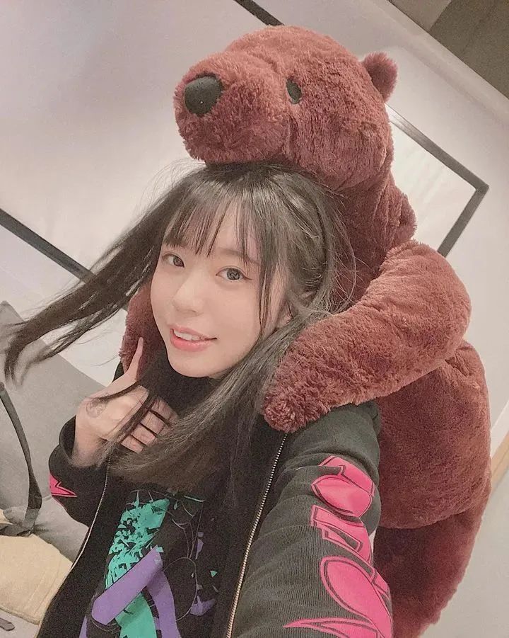 [仙女集]双眼秋波闪，酥胸玉兔颠，美艳若貂蝉