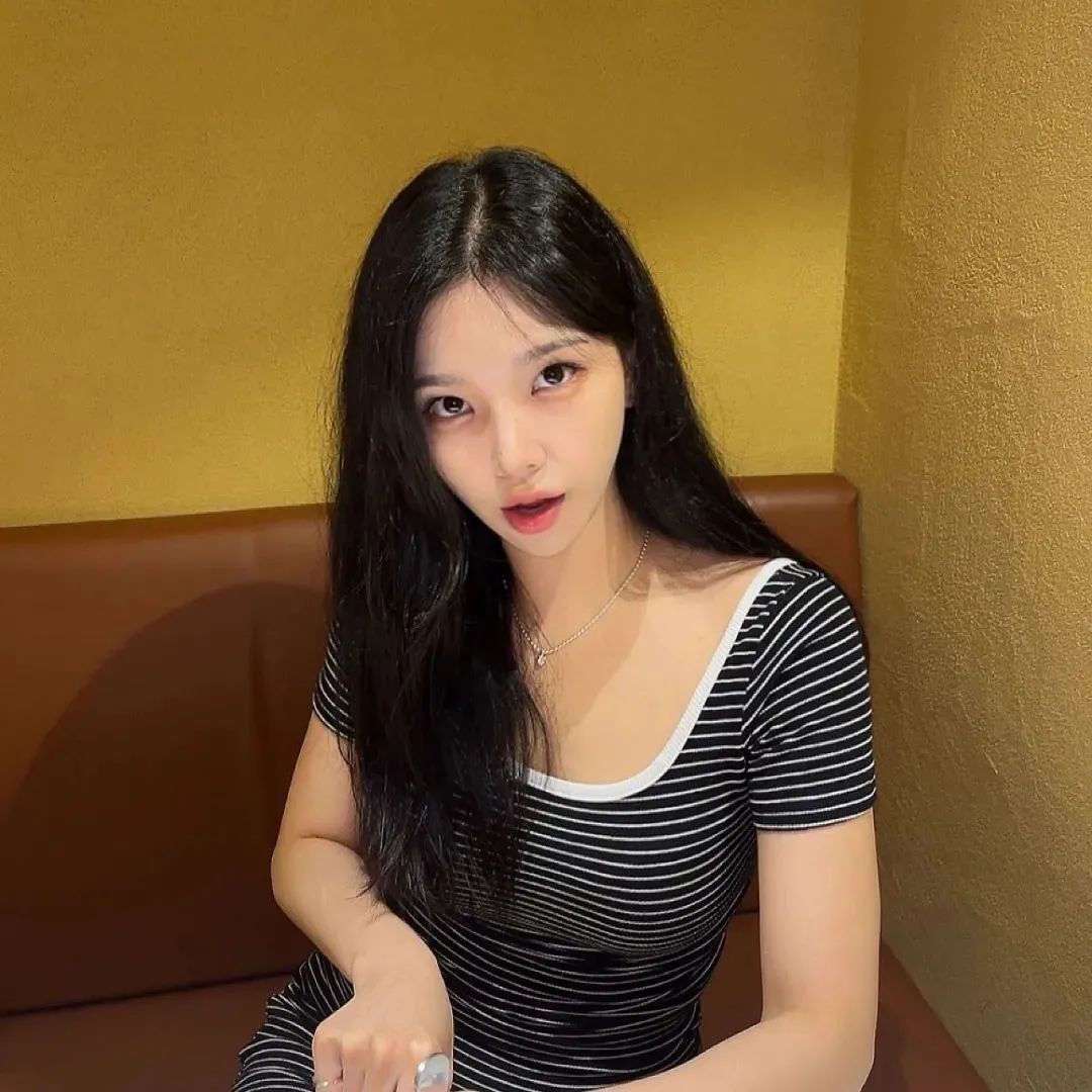 [仙女集]她腿又白又圆，像秋天莲藕