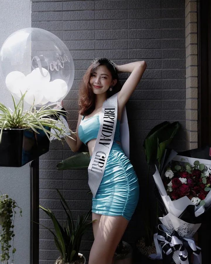 [仙女集]台妹倾国两相欢，常得君王带笑看
