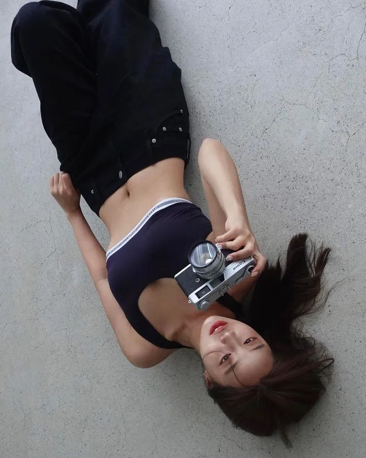 [仙女集]那少女十七八岁年纪，一双大眼黑溜溜
