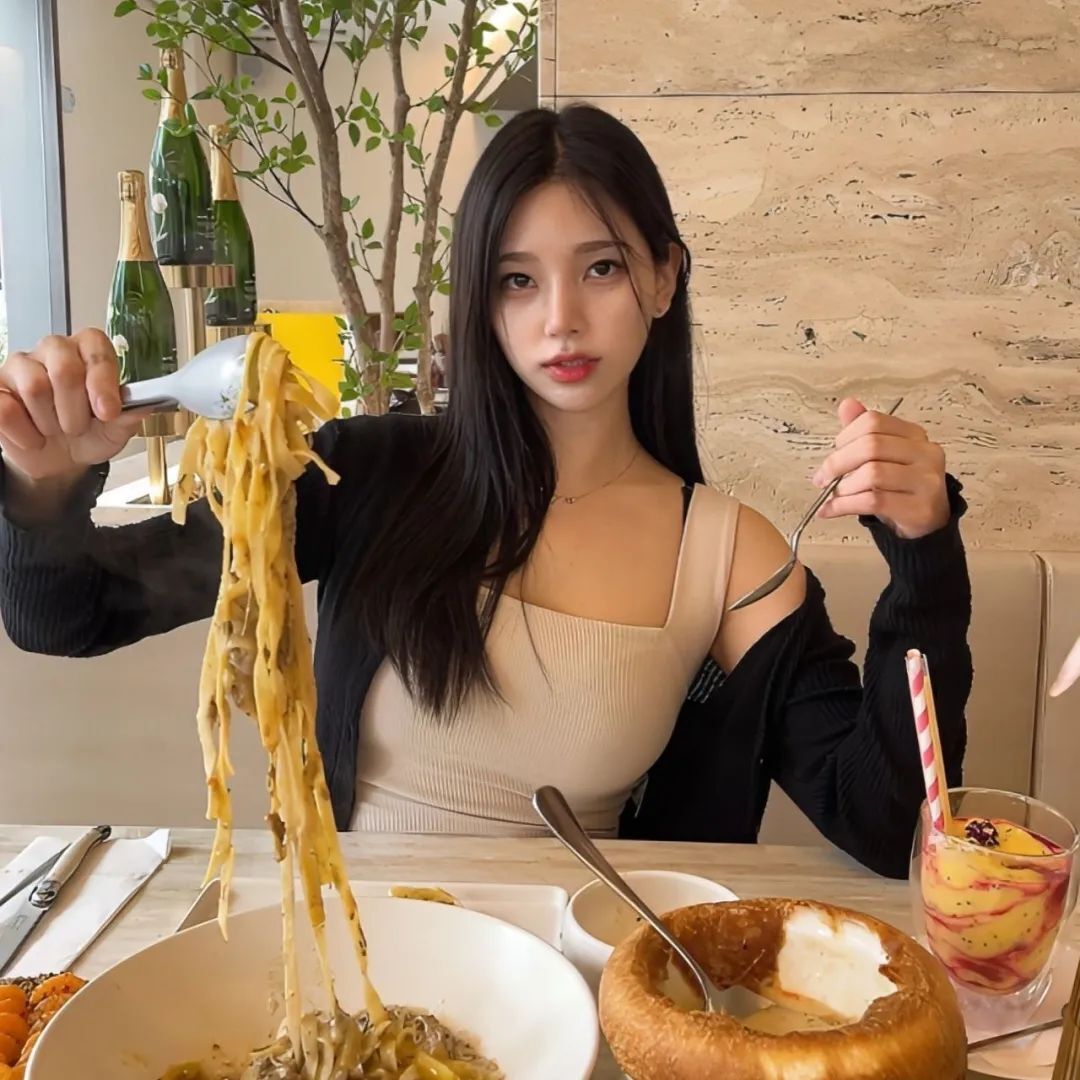 [仙女集]她还是那么喜欢秀腿！！