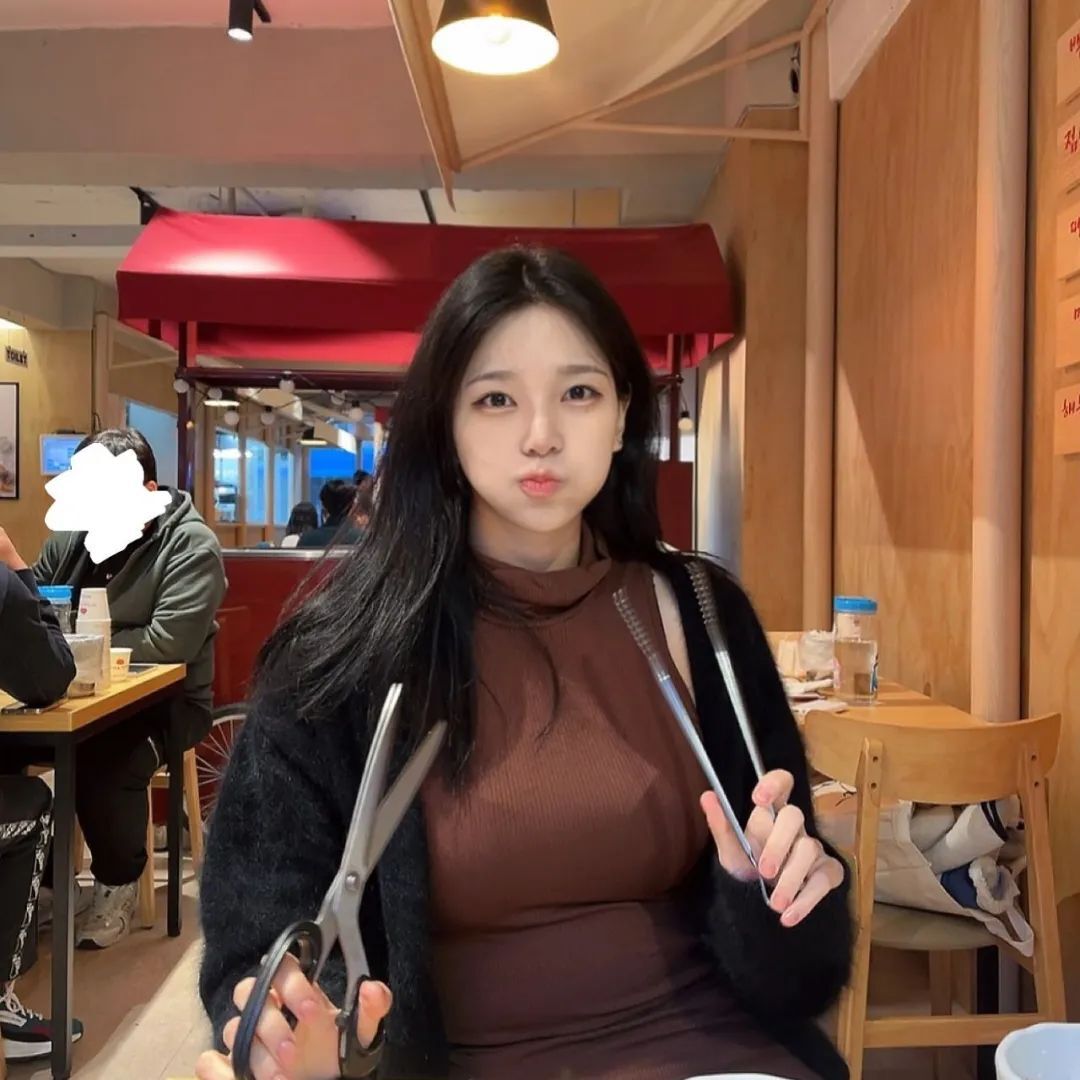 [仙女集]她还是那么喜欢秀腿！！