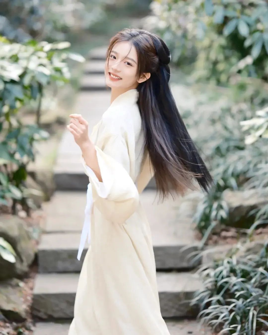 小师妹下山啦