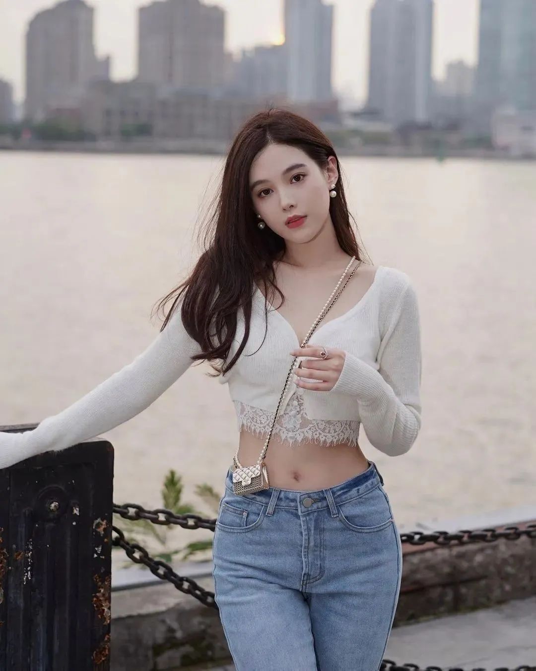 【美女壁纸】甜美御姐范网红女神来袭，夏日炎炎，有你最甜！