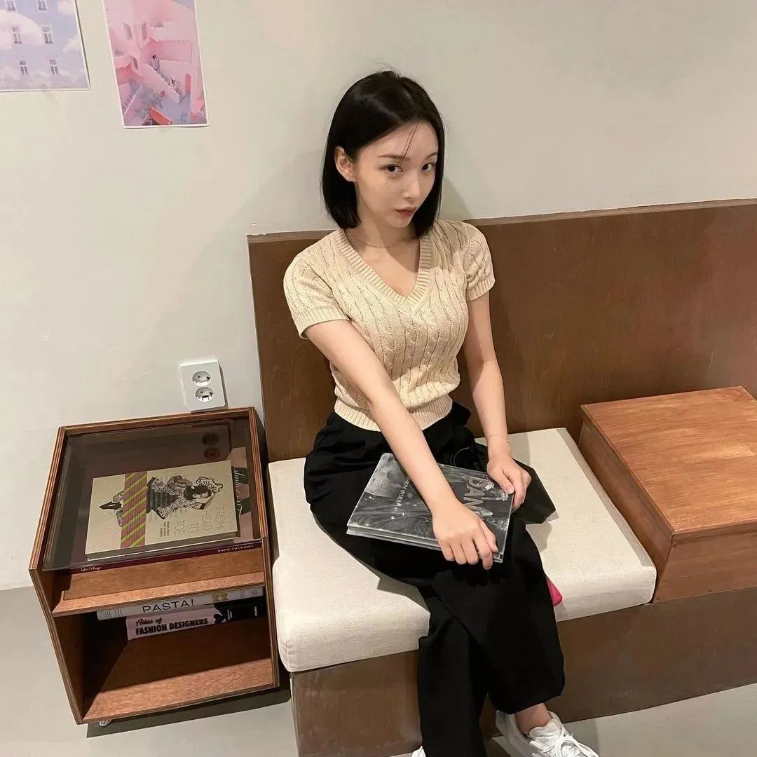 【美女壁纸】韩国模特soyou，气质清新的网红美女！