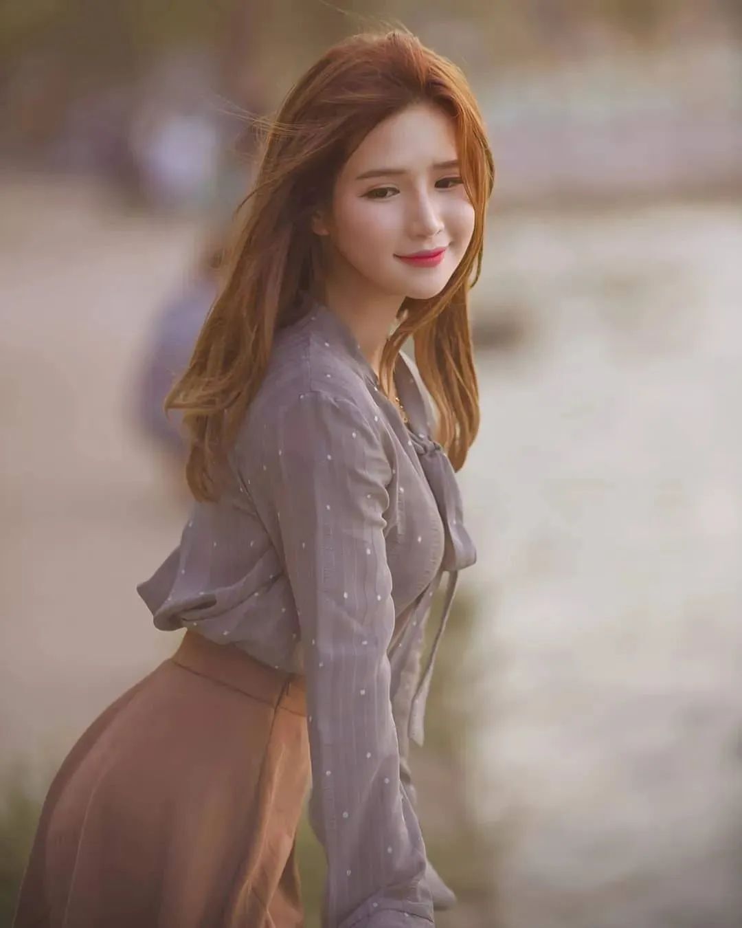 美女壁纸丨颜值出众的韩国最美CEO，高贵的气质让人感觉高不可攀