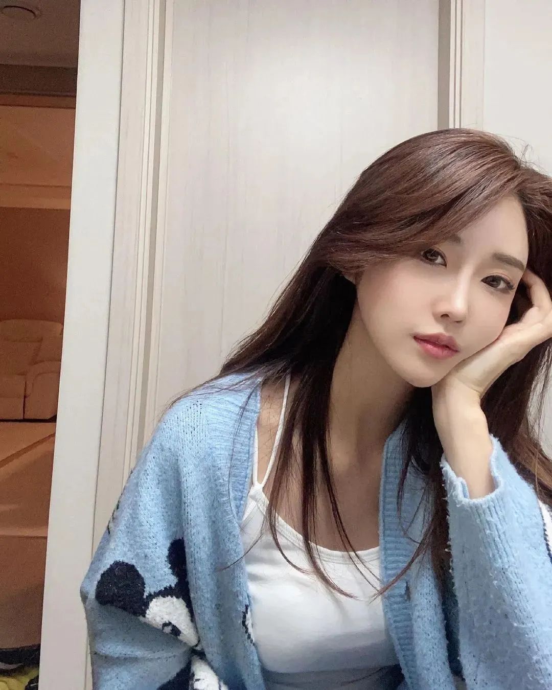 柳多妍，她是韩国最美车模，32岁至今单身未婚的她，美出新高度