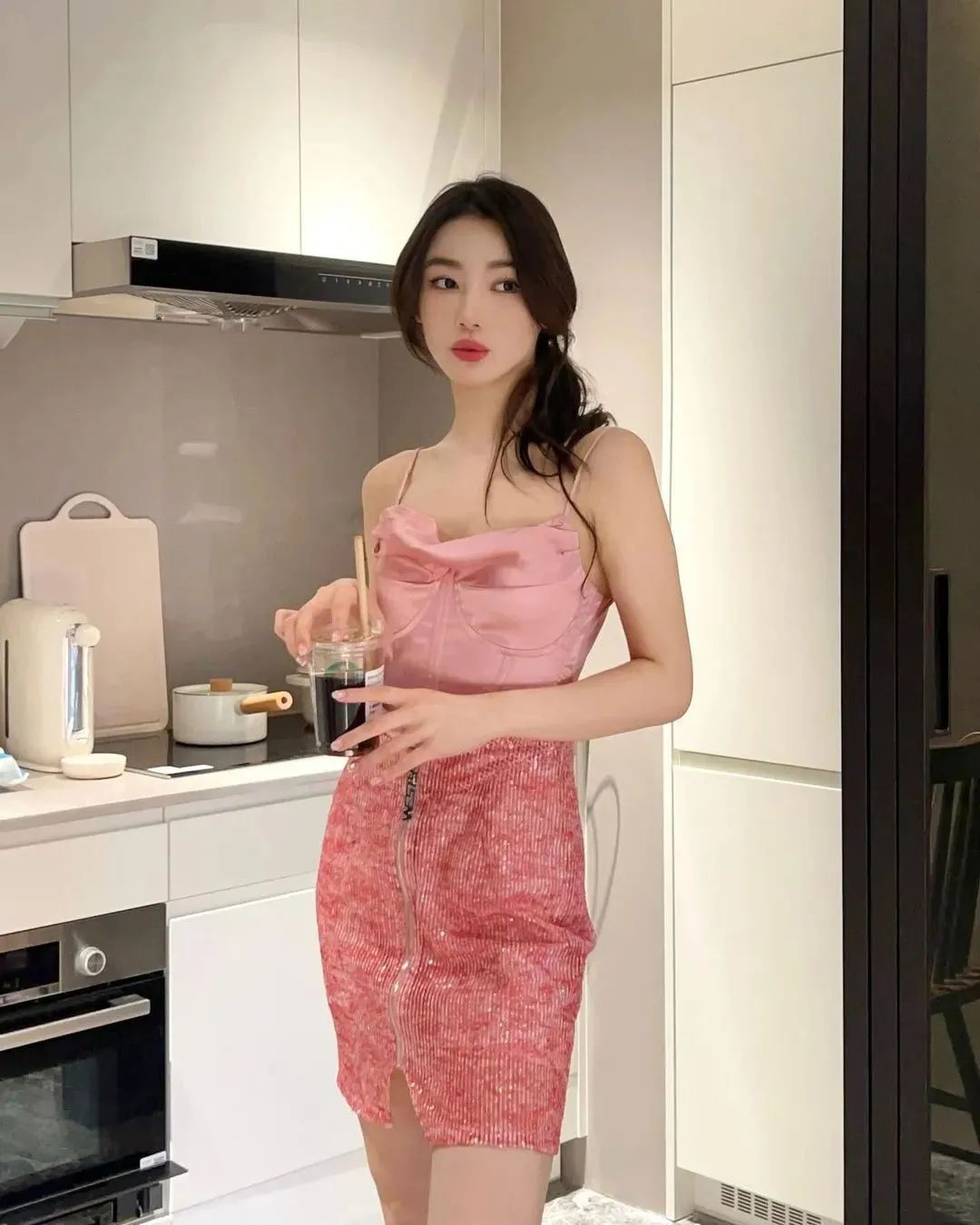 国产网红niannian，气质清新脱俗的网红美女