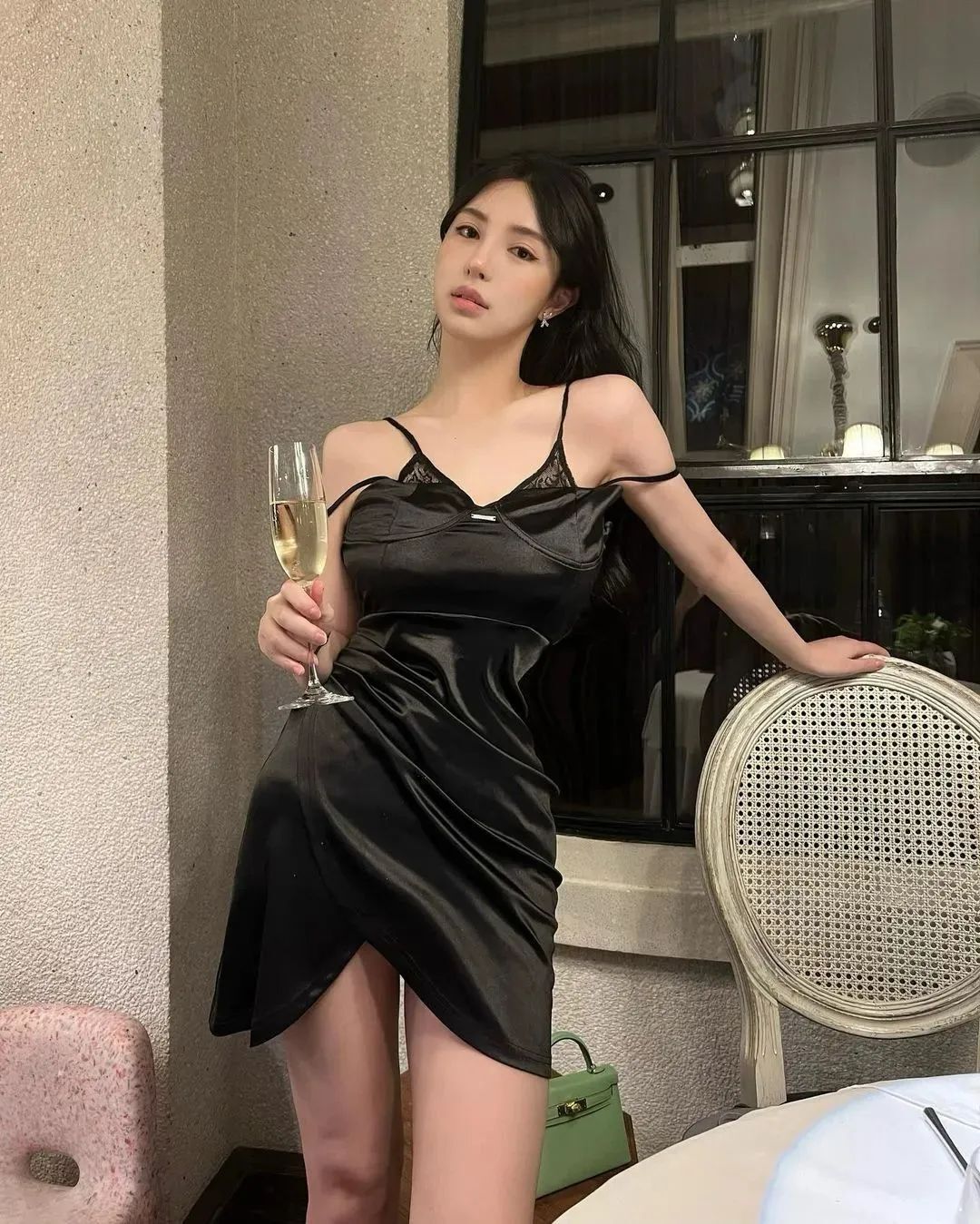 国产网红sexywht，魅力十足的时尚博主