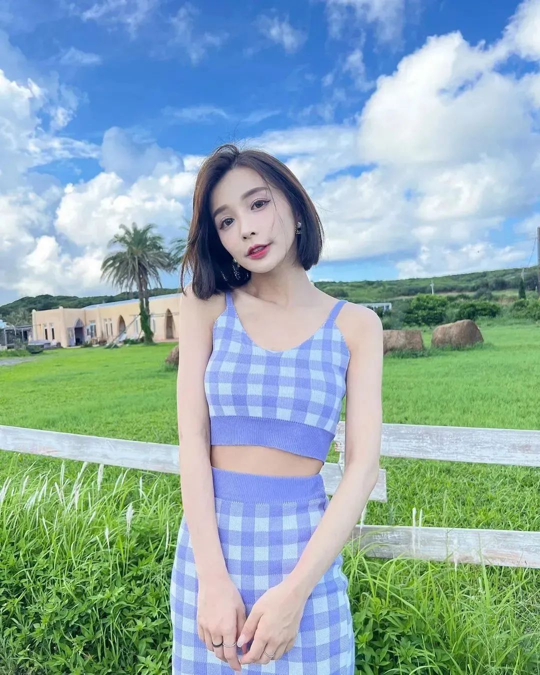 台湾网红简羽彤，清新甜美的气质女神