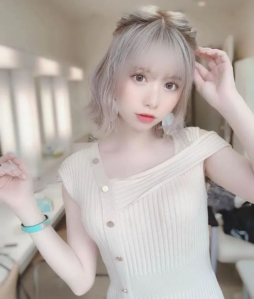 若林萌々，又萌又美的网红美女