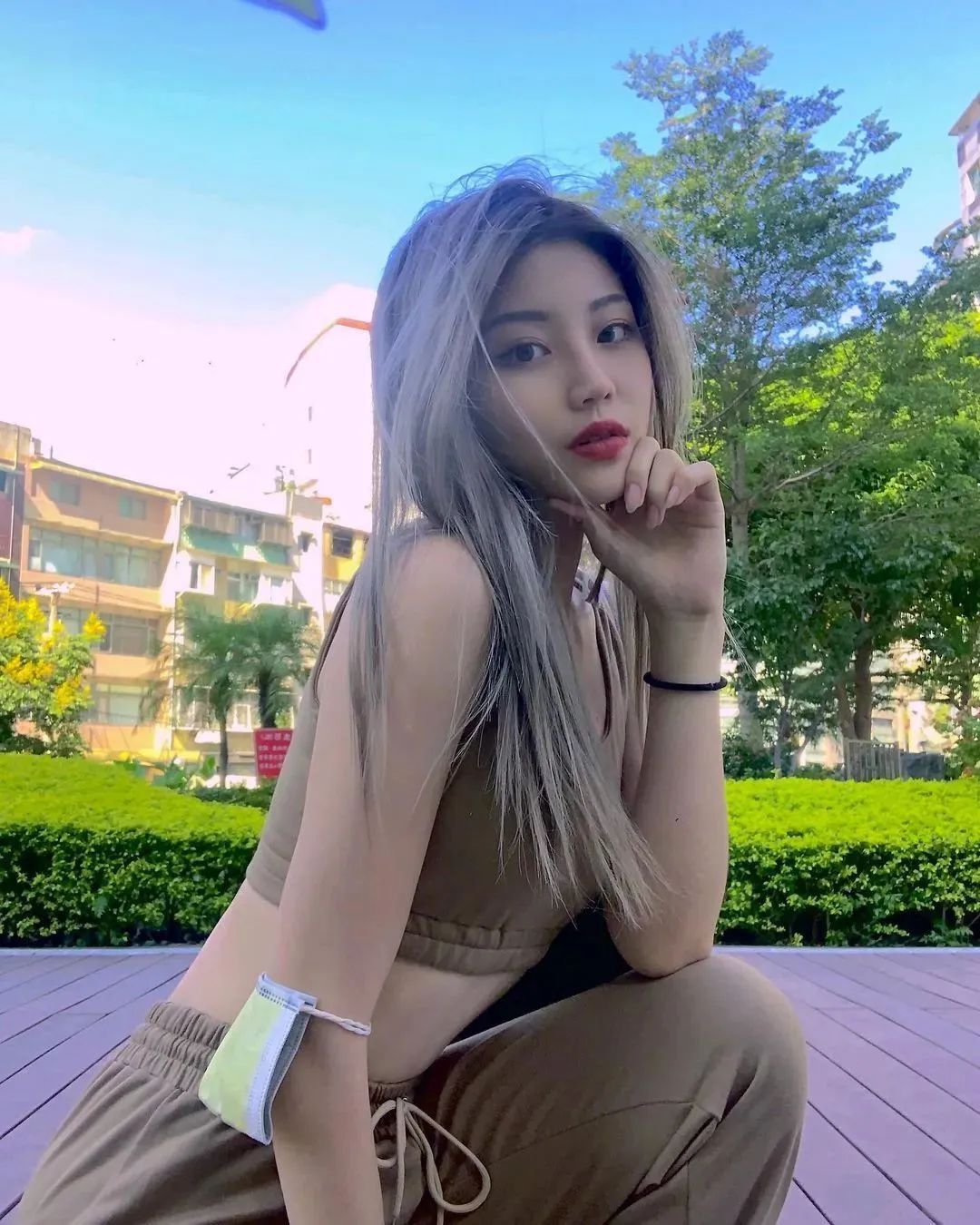 台湾网红小枫，甜美迷人的短发女神