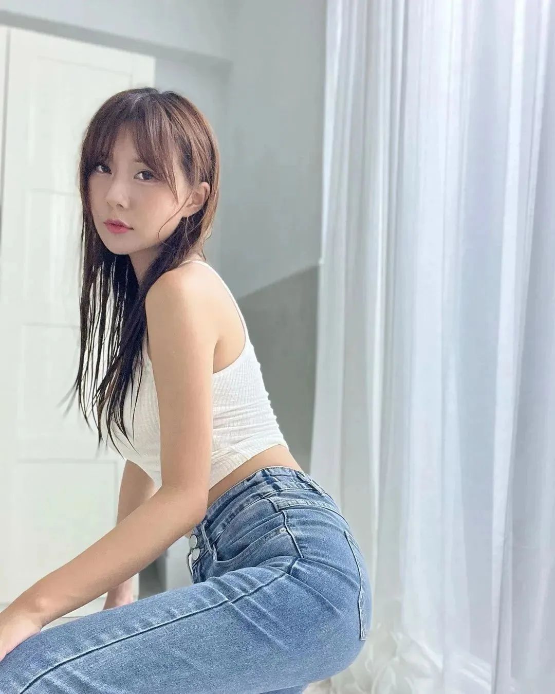 台湾艺术大学校花陈郁晴，甜美可人的气质女神