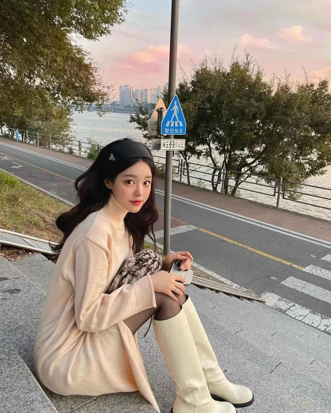 韩国网红uzaa，宛如人间“芭比娃娃”的气质女神