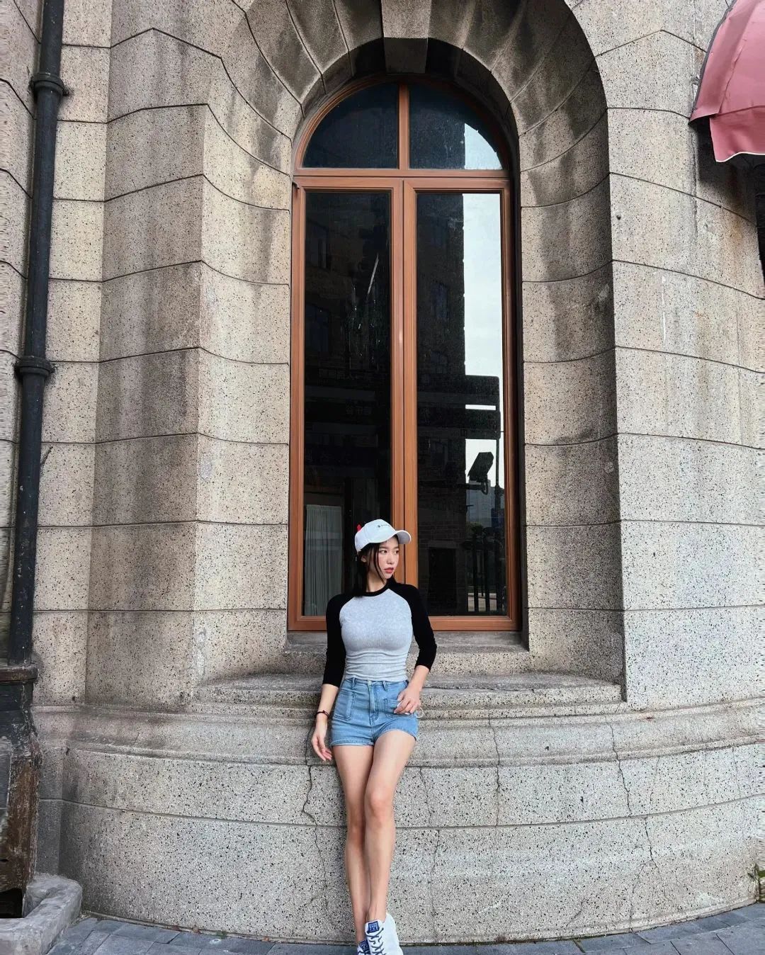 国产网红李如儒，百变造型切换自如的港风女神