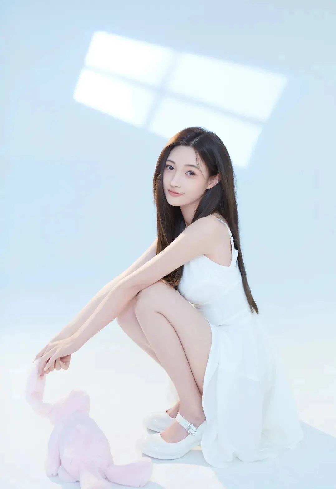 王小小，人美声甜的乐坛新星