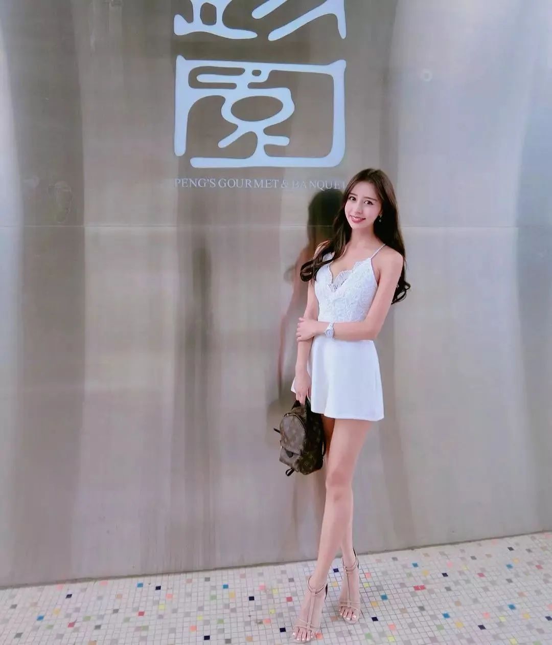 台湾最美空姐瑞塔儿，气质出众的甜美女神