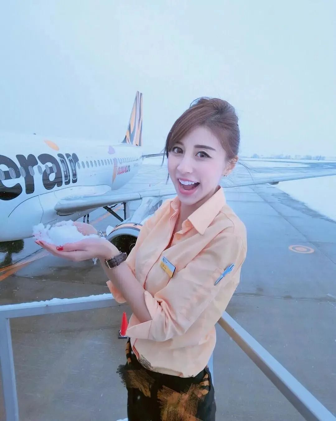 台湾最美空姐瑞塔儿，气质出众的甜美女神