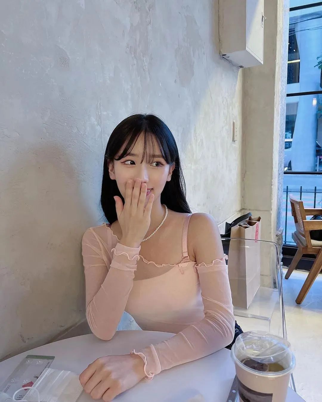 韩国网红yuls2，甜美淡雅的美妆博主