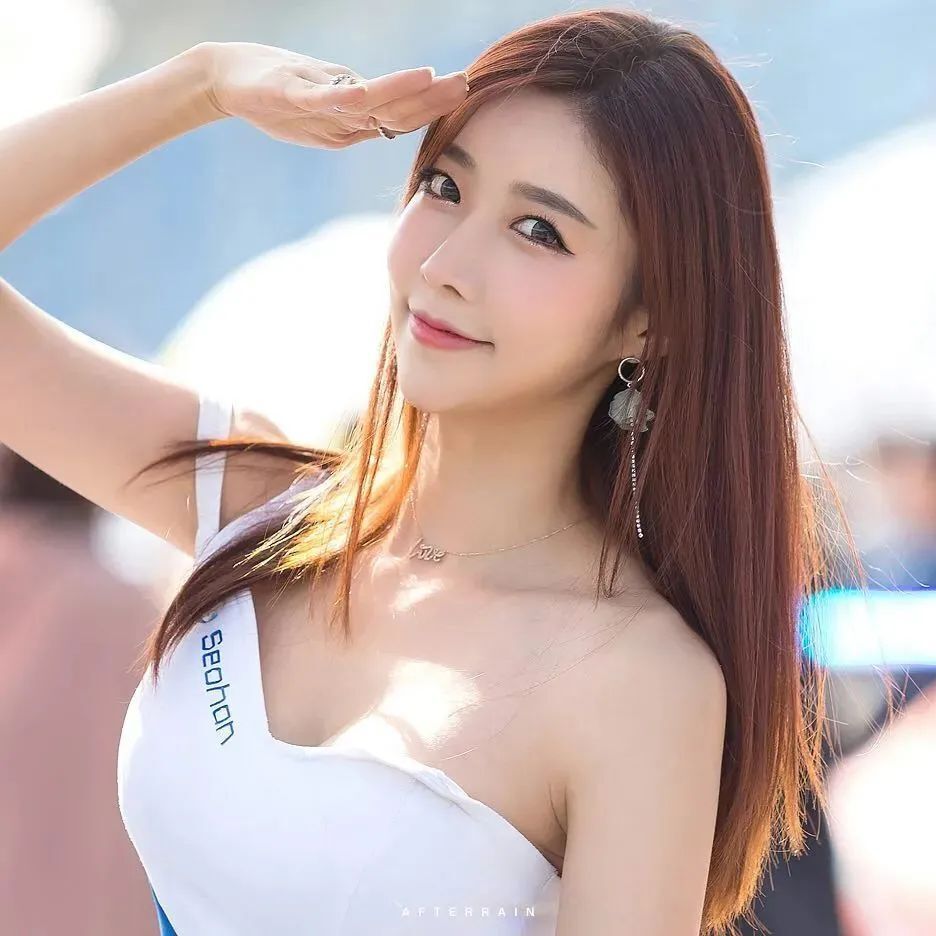 韩国网红柳多绵,带你见识一下韩国顶级赛车模特是什么水平