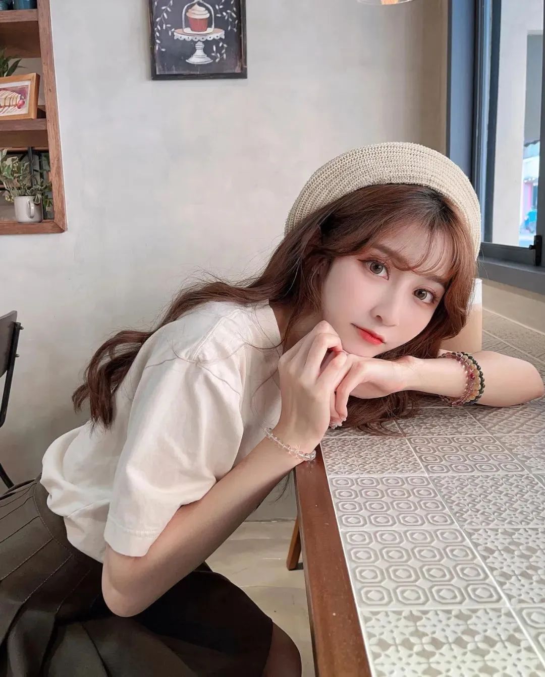 台湾网红enen0528，甜美迷人的阳光美少女