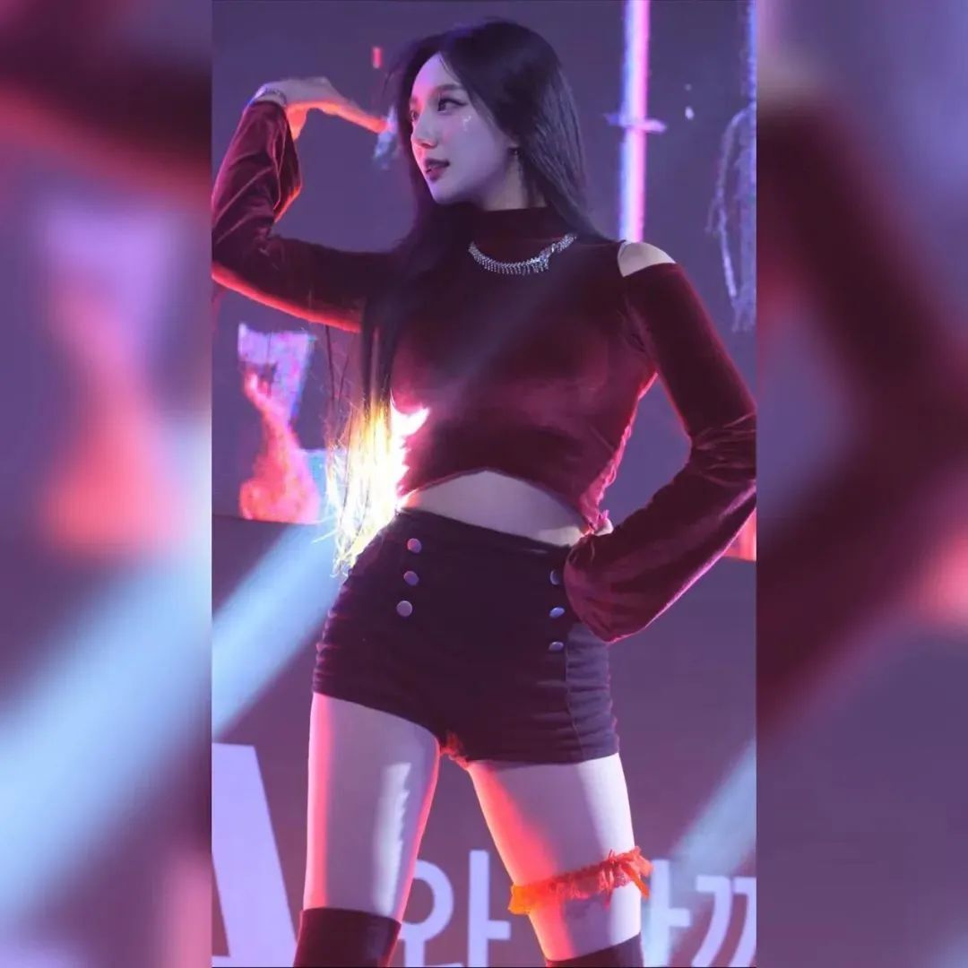 韩国网红jjin，甜美又性感的气质女神