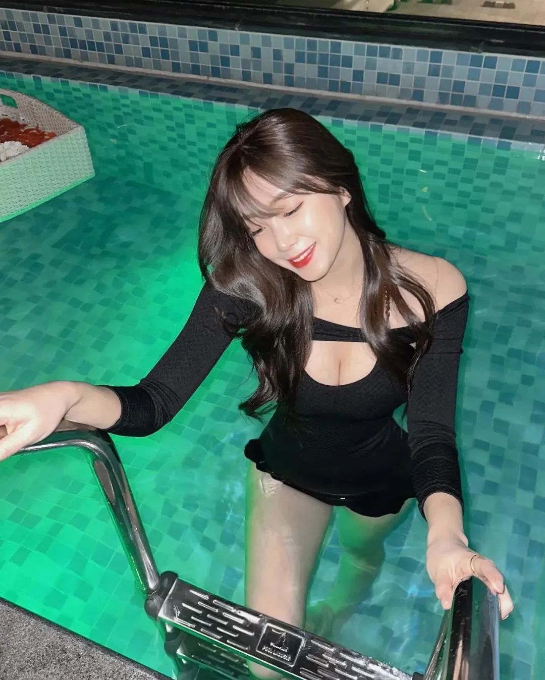 韩国网红安智贤，甜美可爱的啦啦队女神