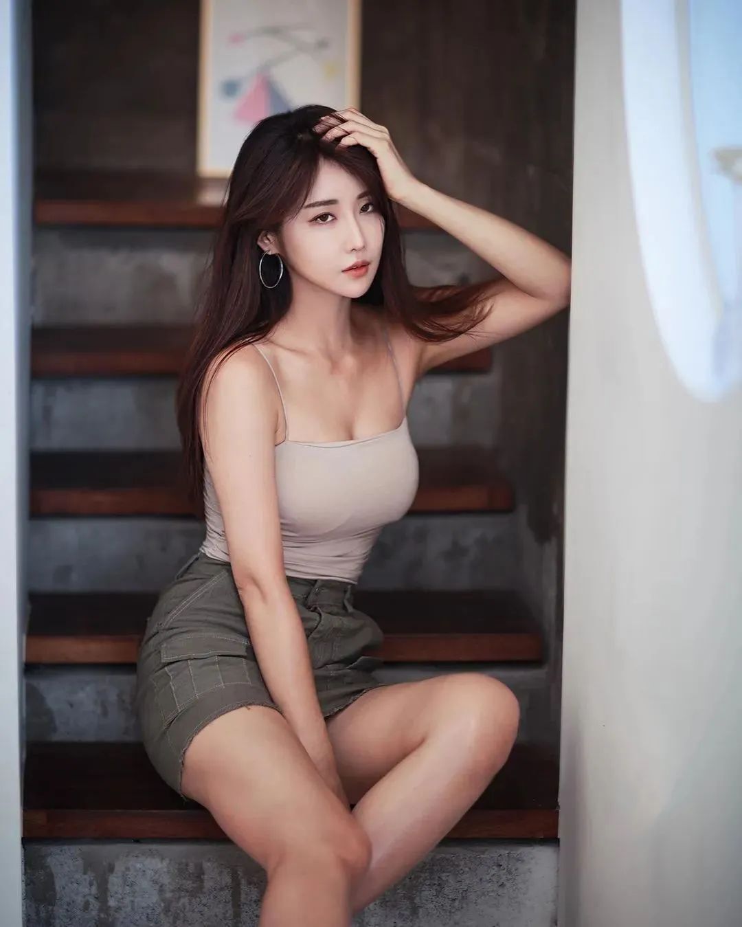 韩国最美车模柳多妍，至今单身未婚的她，32岁仍如少女