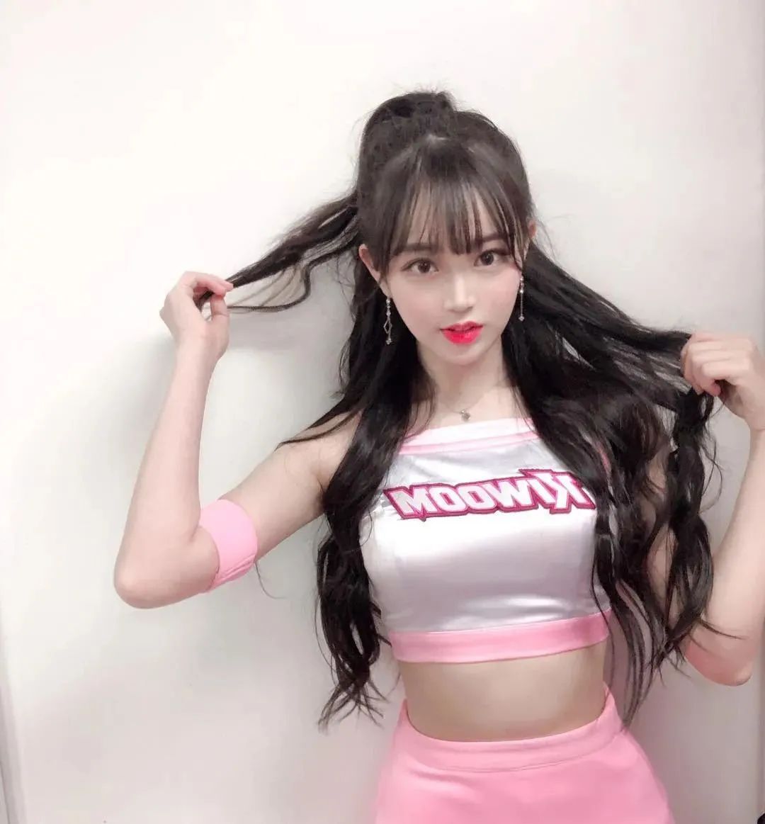 韩国网红李多惠，甜美可爱的啦啦队女神